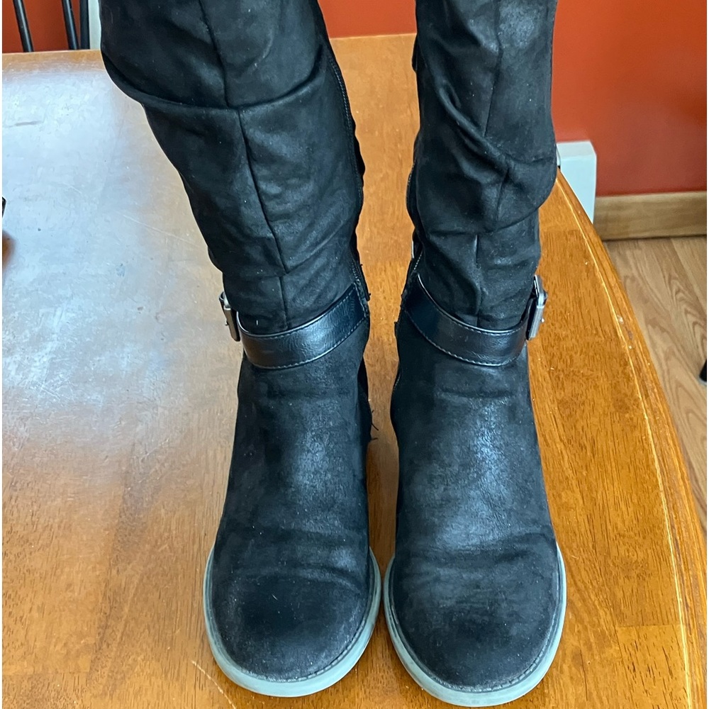 Sonoma black tall dress boot with buckle and zipper/ 7 / few scuffs on heel